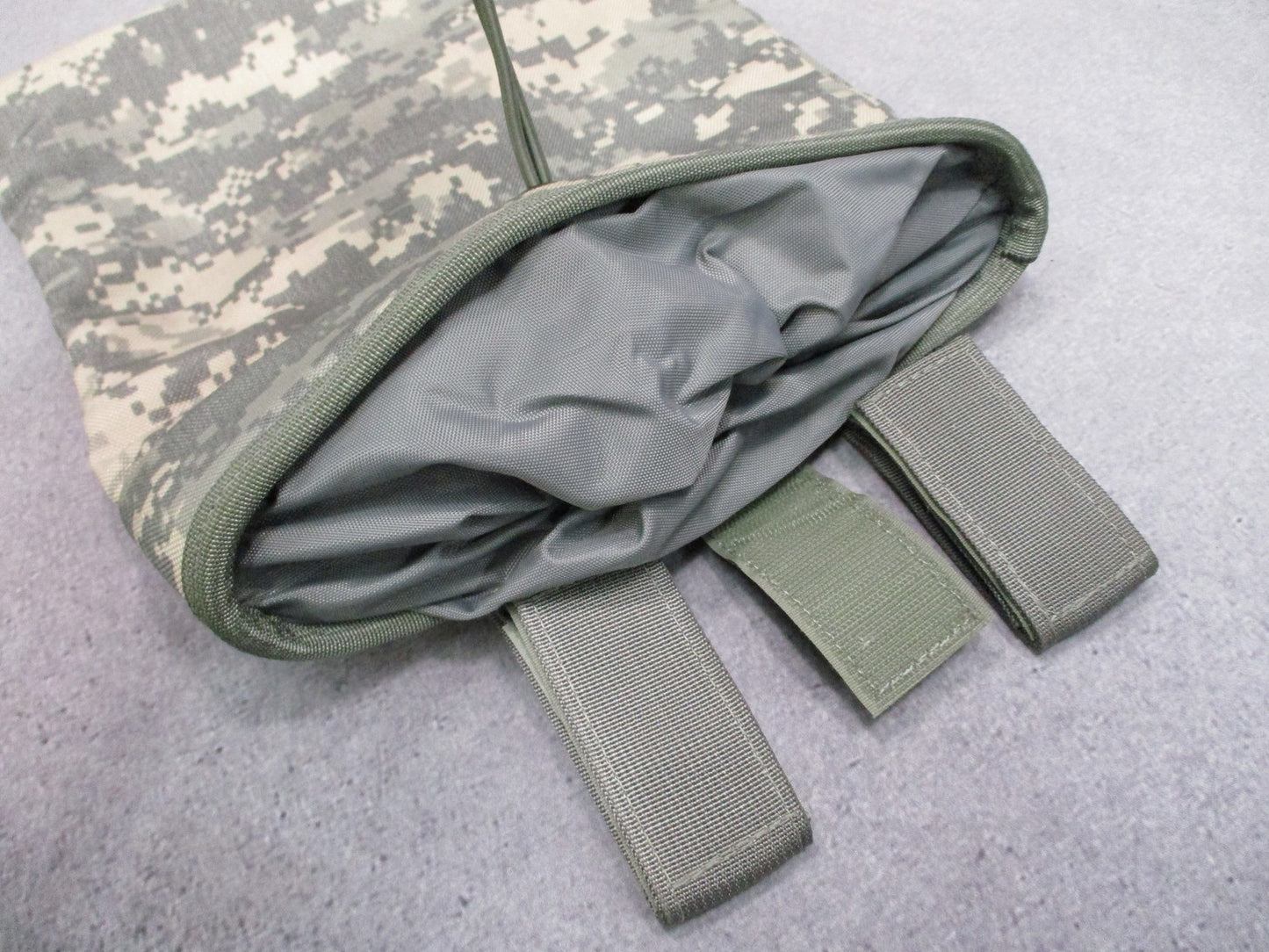 TAG Tactical Assault Gear Roll-Up Dump Pouch ACU Belt Mount UCP camouflage