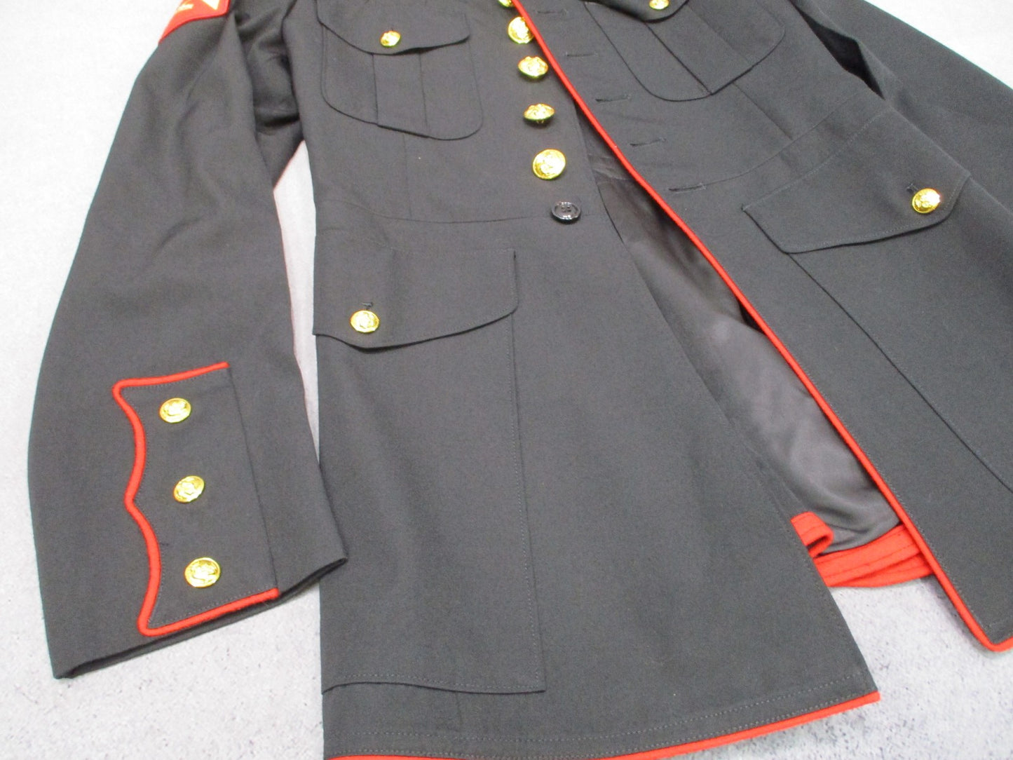 DSCP USMC Dress Blues Coat NSN Black Red Piping Man's 39L 8405-01-512-3170