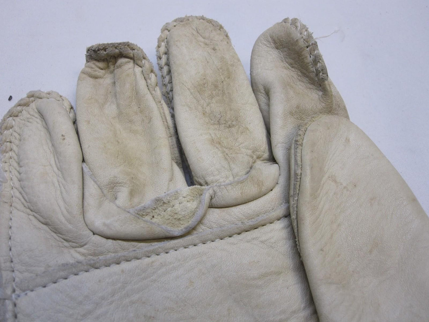 USGI Military Cattlehide Cattle hide Leather Heavy Duty Work Gloves Size 2 USED