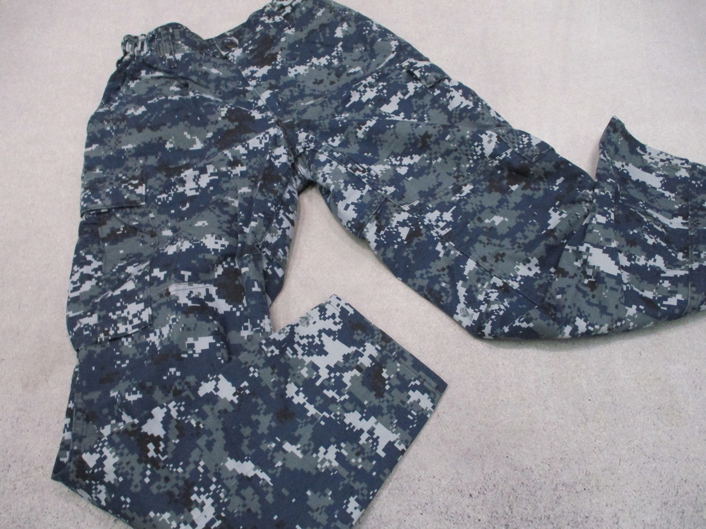 US Navy NWU Type I Digital Camo Working Trousers Small Short 8405-01-540-1356