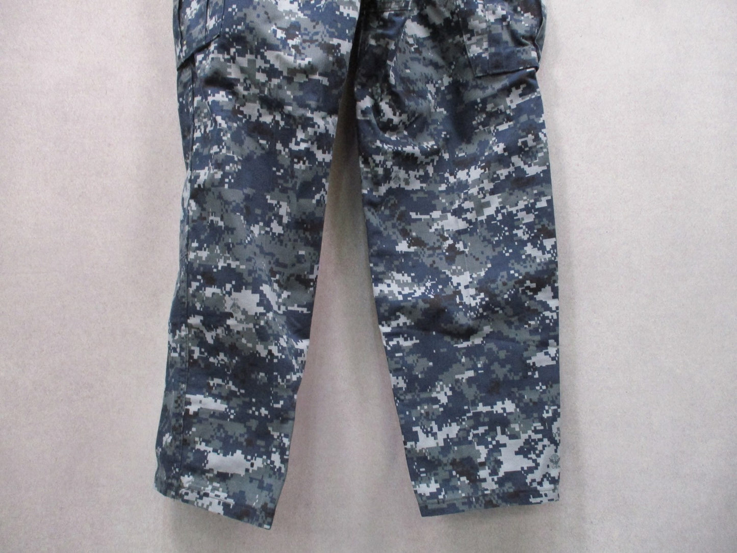 US Navy NWU Type I Digital Camo Working Trousers Small Short 8405-01-540-1356