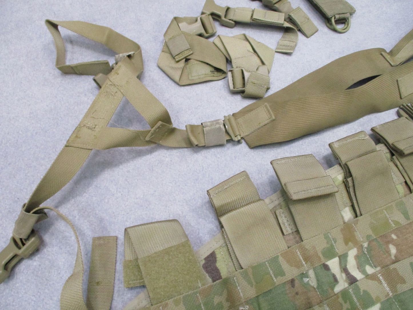 USGI MOLLE II Tactical Assault Panel TAP Scorpion OCP Chest Rig Propper Excellent