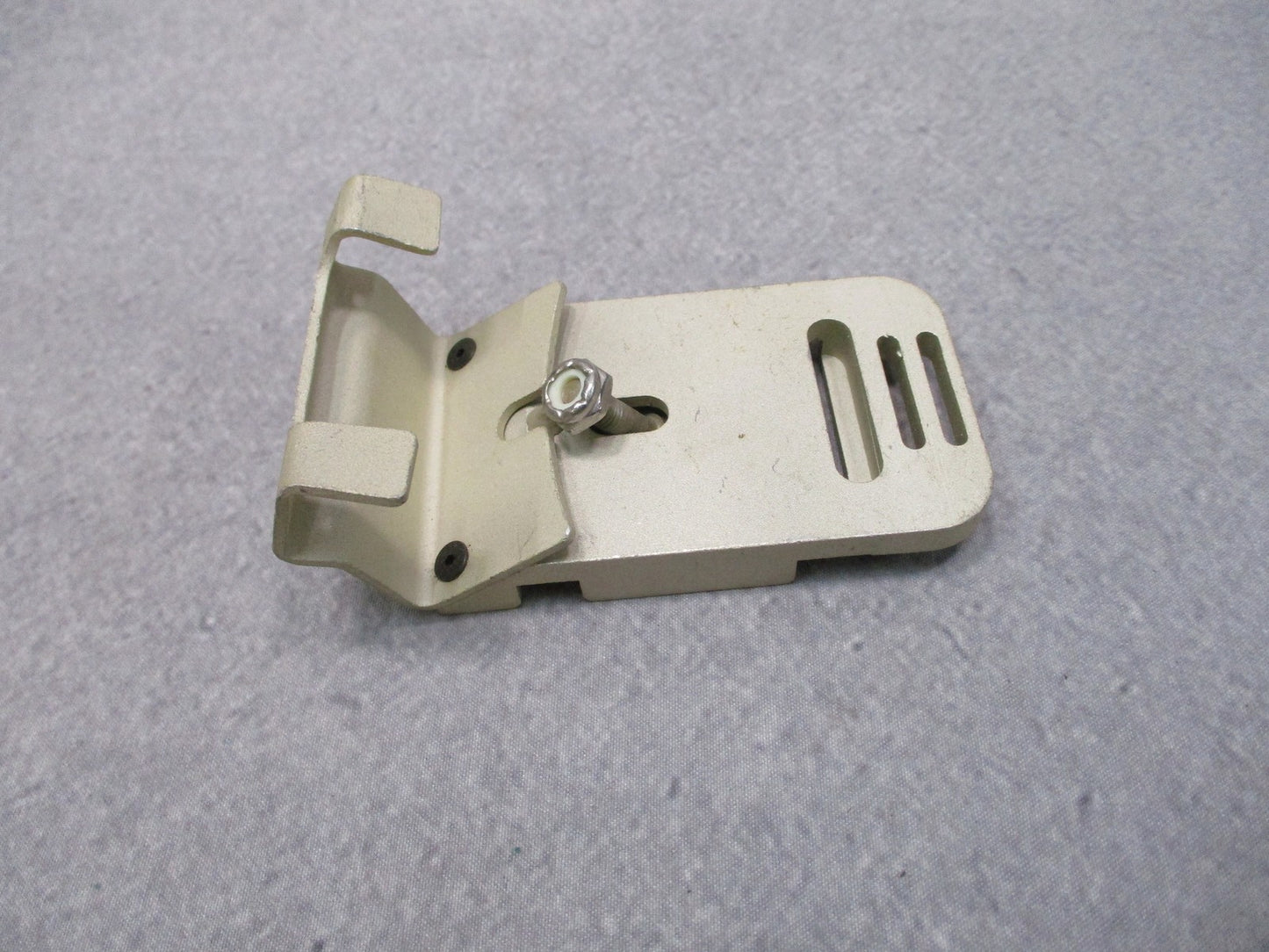 ACH Helmet NVG Shroud Base Plate Mounting Bracket Night Vision Hardware TAN