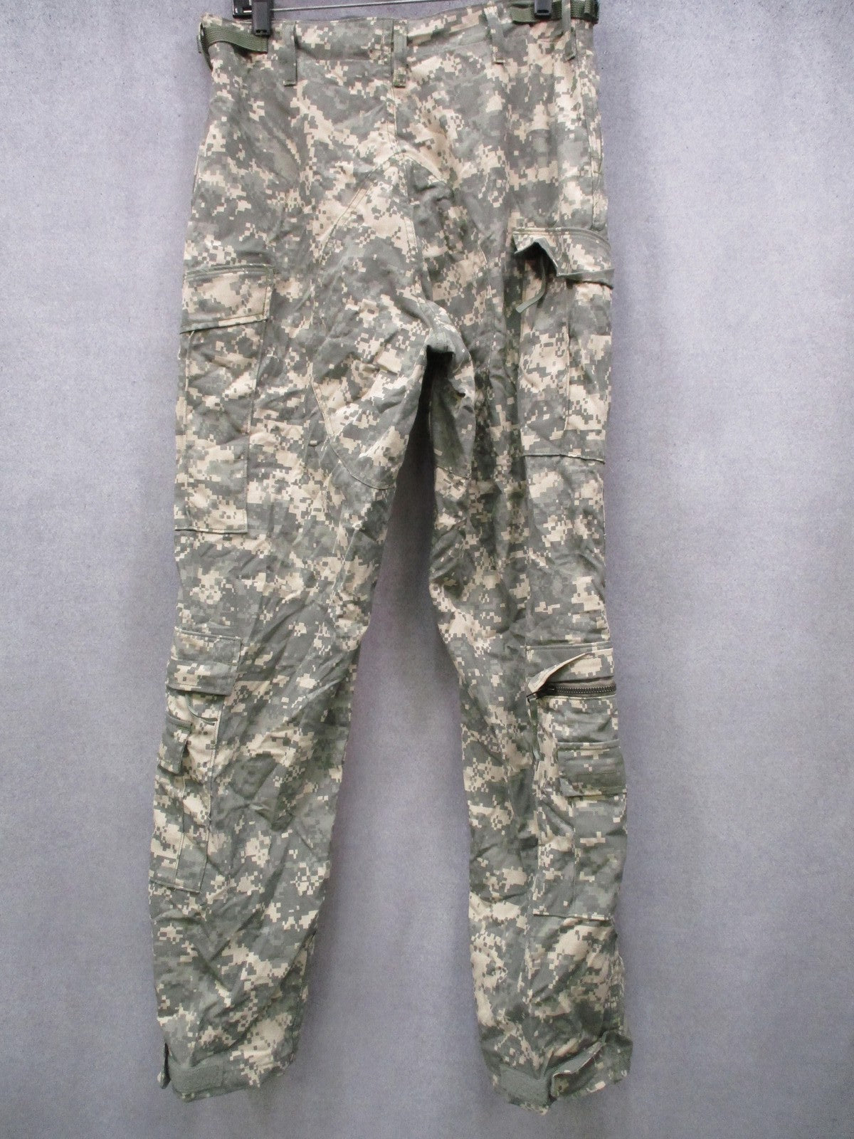 US Military Aircrew Combat Trousers UCP Digital Camo Flame Resistant Med-Reg