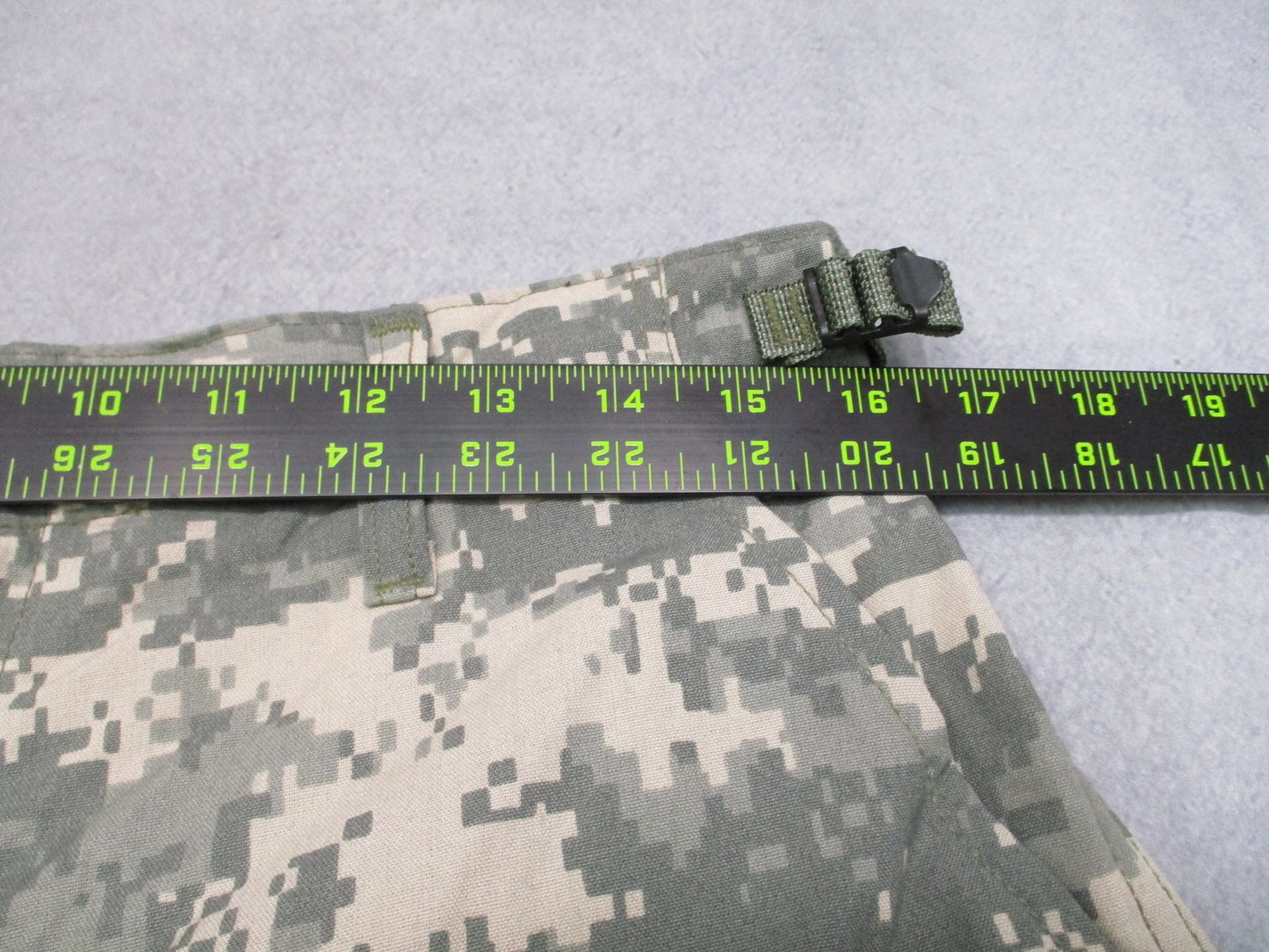 US Military Aircrew Combat Trousers UCP Digital Camo Flame Resistant Med-Reg