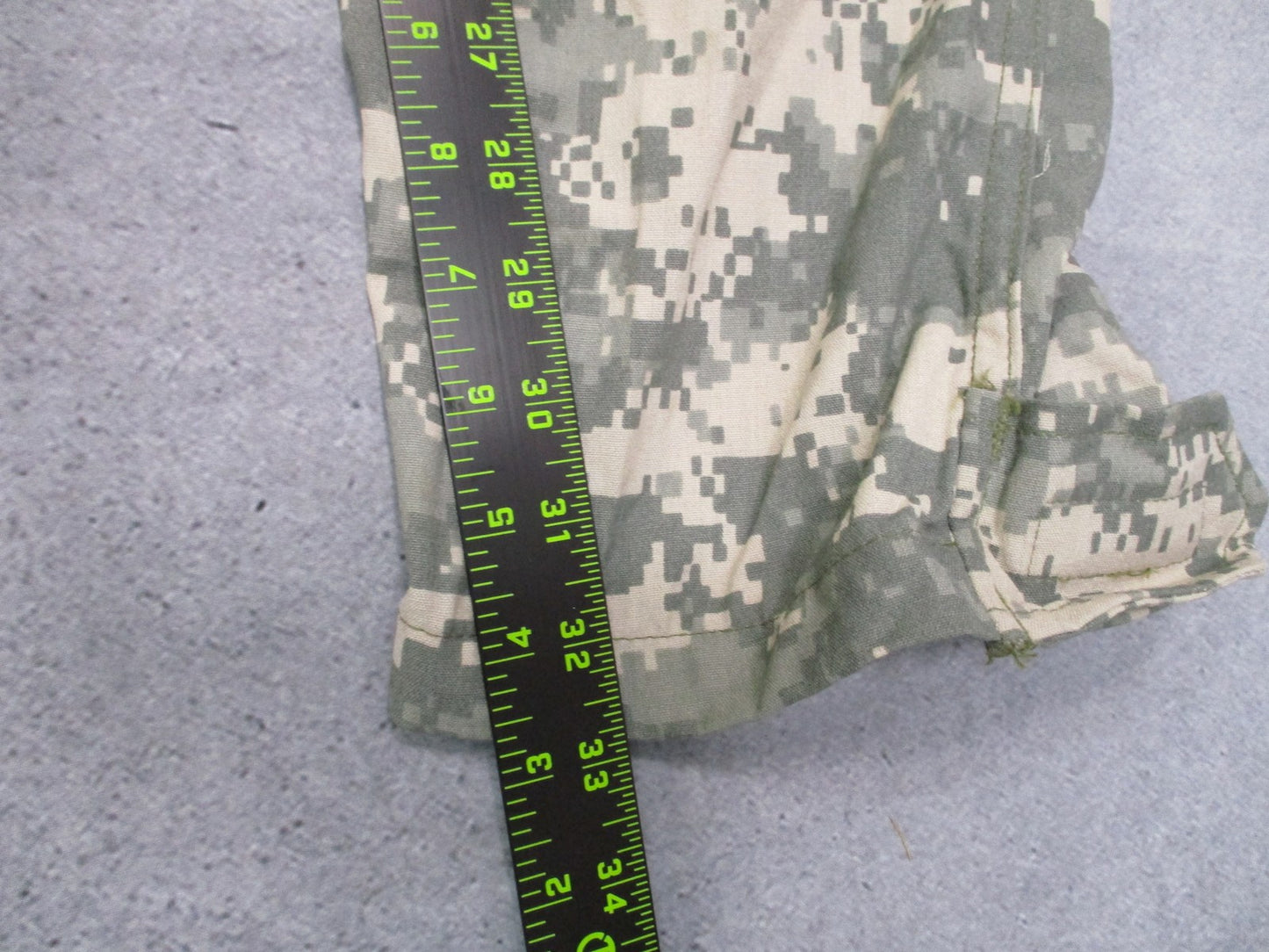 US Military Aircrew Combat Trousers UCP Digital Camo Flame Resistant Med-Reg