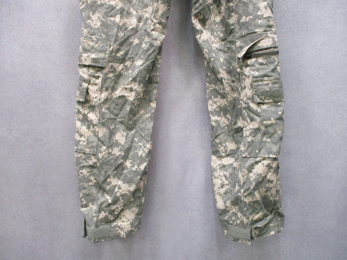 US Military Aircrew Combat Trousers UCP Digital Camo Flame Resistant Med-Reg