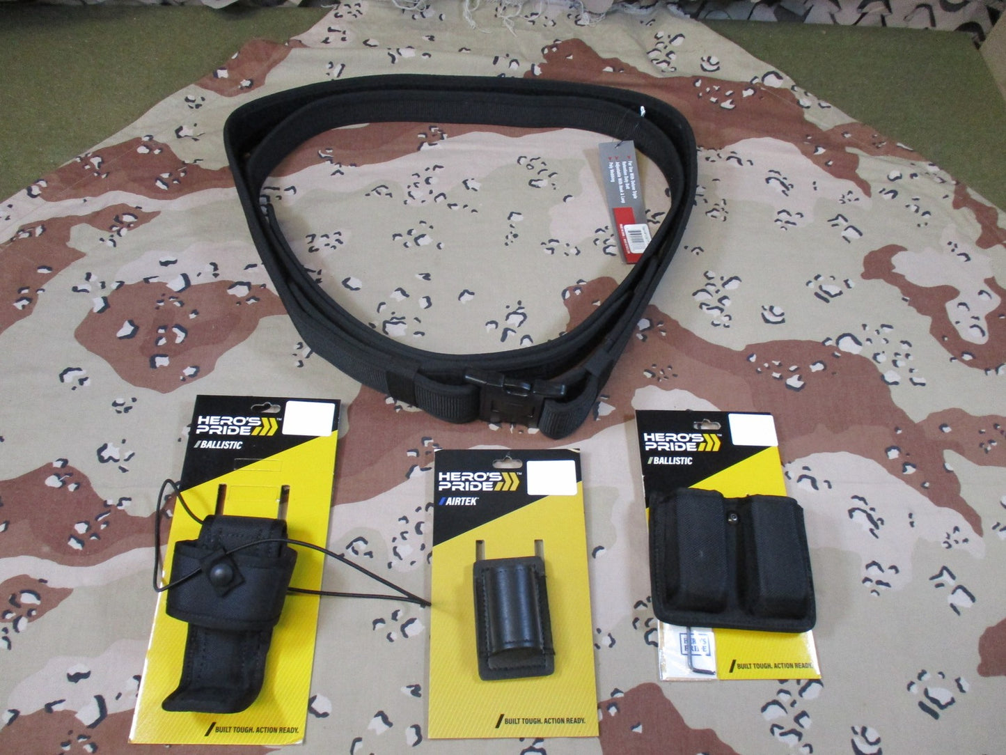 Duty Gear Set Rothco Belt (46–50) Hero’s Pride Radio, Light, Double Mag Pouch