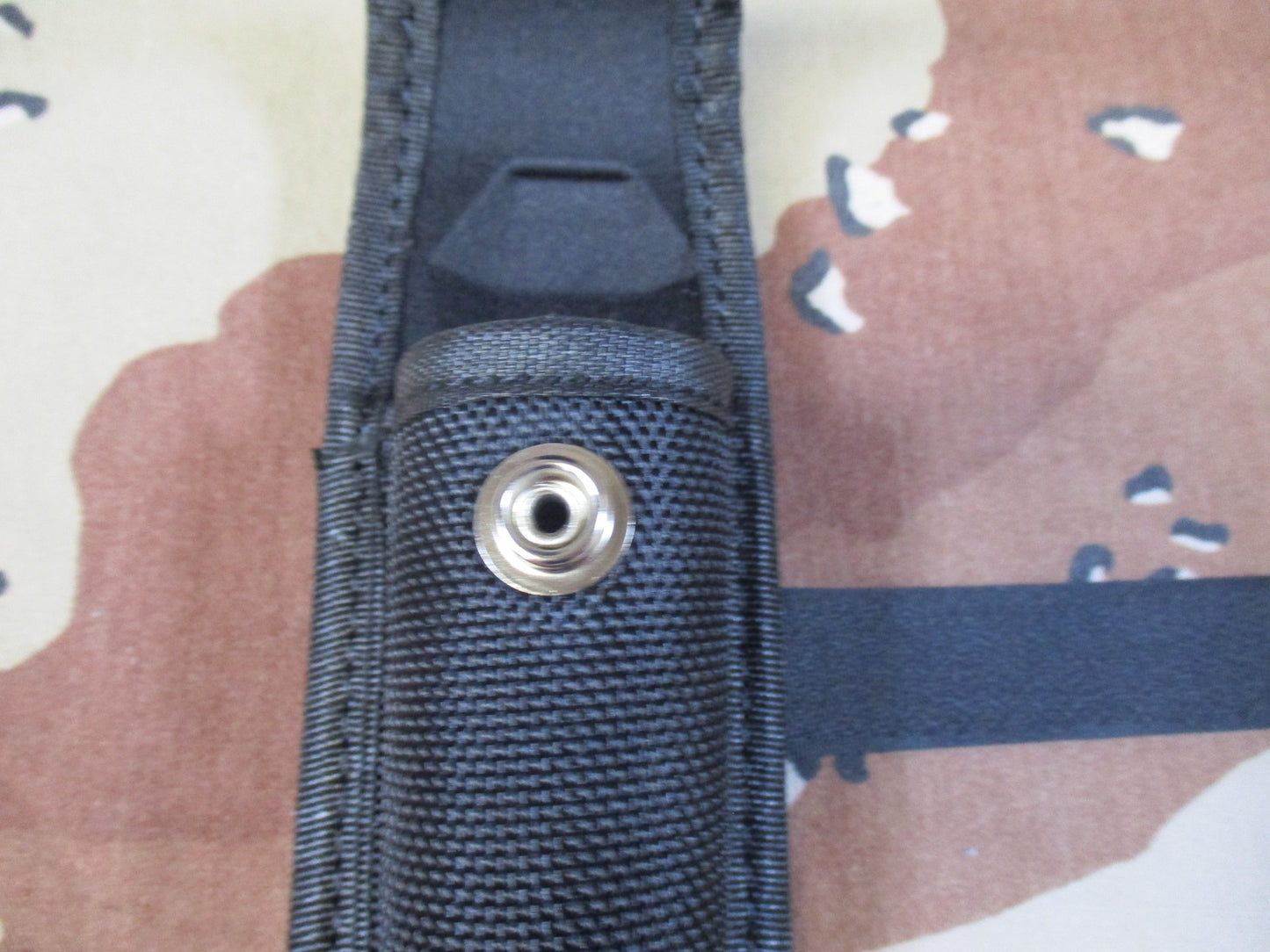 Hero's Pride 1066 Ballistic Flashlight Holder Duty Pouch Fits 2-1/4" Belt New