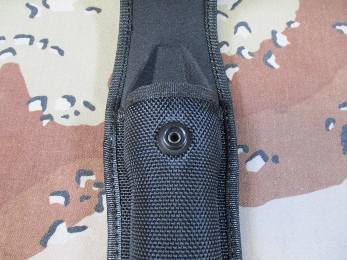 Hero's Pride 1070 Flashlight Holder Closed Top X-Large Fits 2-1/4" Duty Belt New