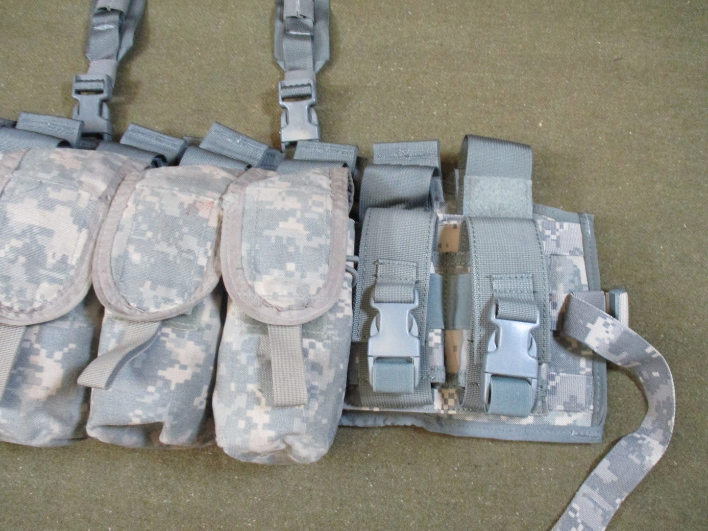 US Military MOLLE II Tactical Assault Panel TAP UCP Camo Chest Rig ranger set