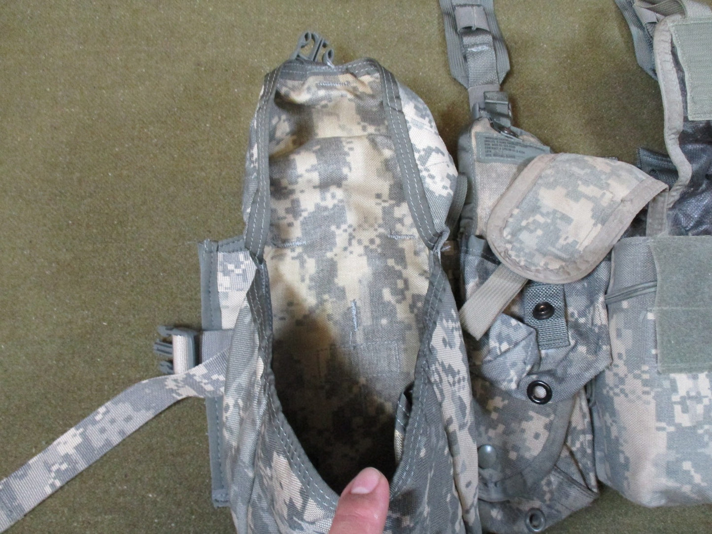 US Military MOLLE II Tactical Assault Panel TAP UCP Camo Chest Rig ranger set