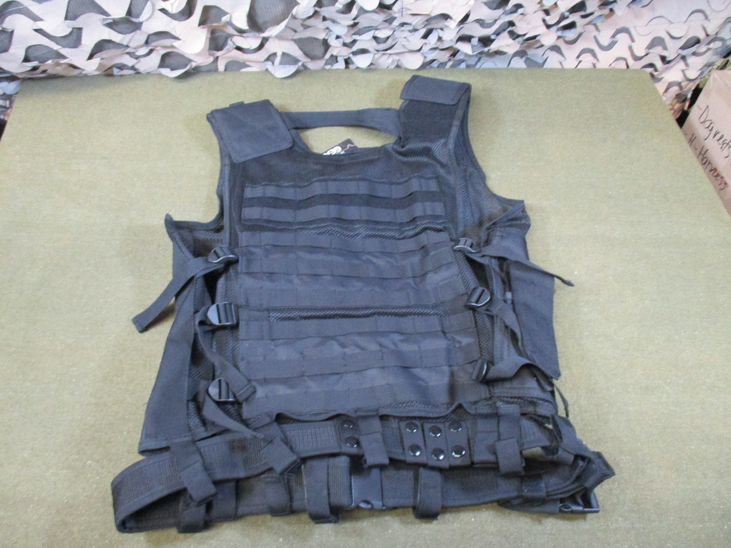 Tactical Modular Mesh Vest with Integrated Holster and Magazine Pouches Black