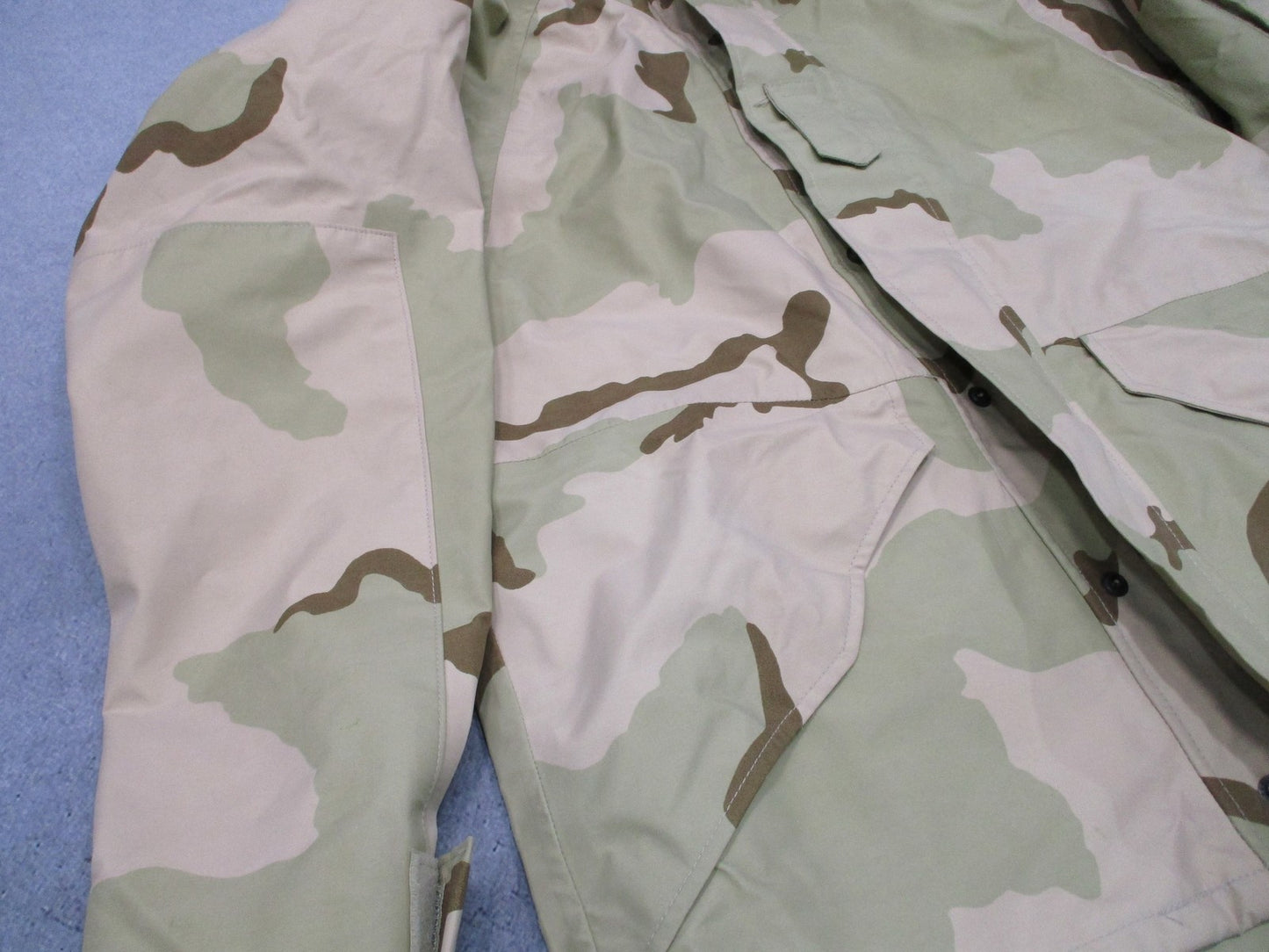 US Military ECWCS Gen II Parka Desert Camo Small Short GORE-TEX Army Surplus