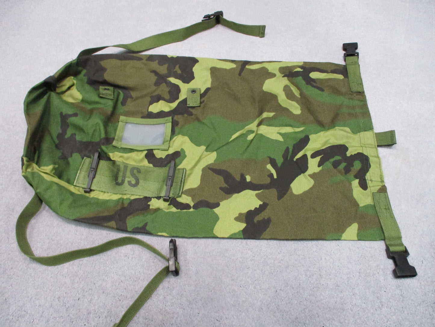 USGI SMALL WOODLAND CAMO BDU DUFFEL BAG STUFF SACK CARRYING ENSEMBLE PACK (USED)