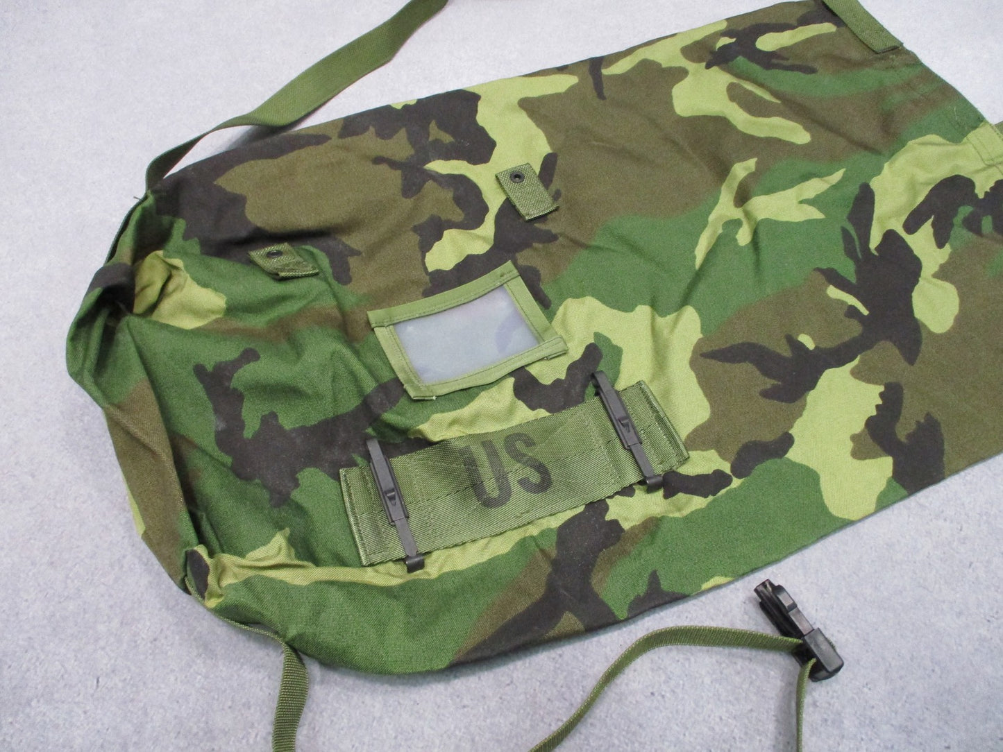 USGI SMALL WOODLAND CAMO BDU DUFFEL BAG STUFF SACK CARRYING ENSEMBLE PACK (USED)