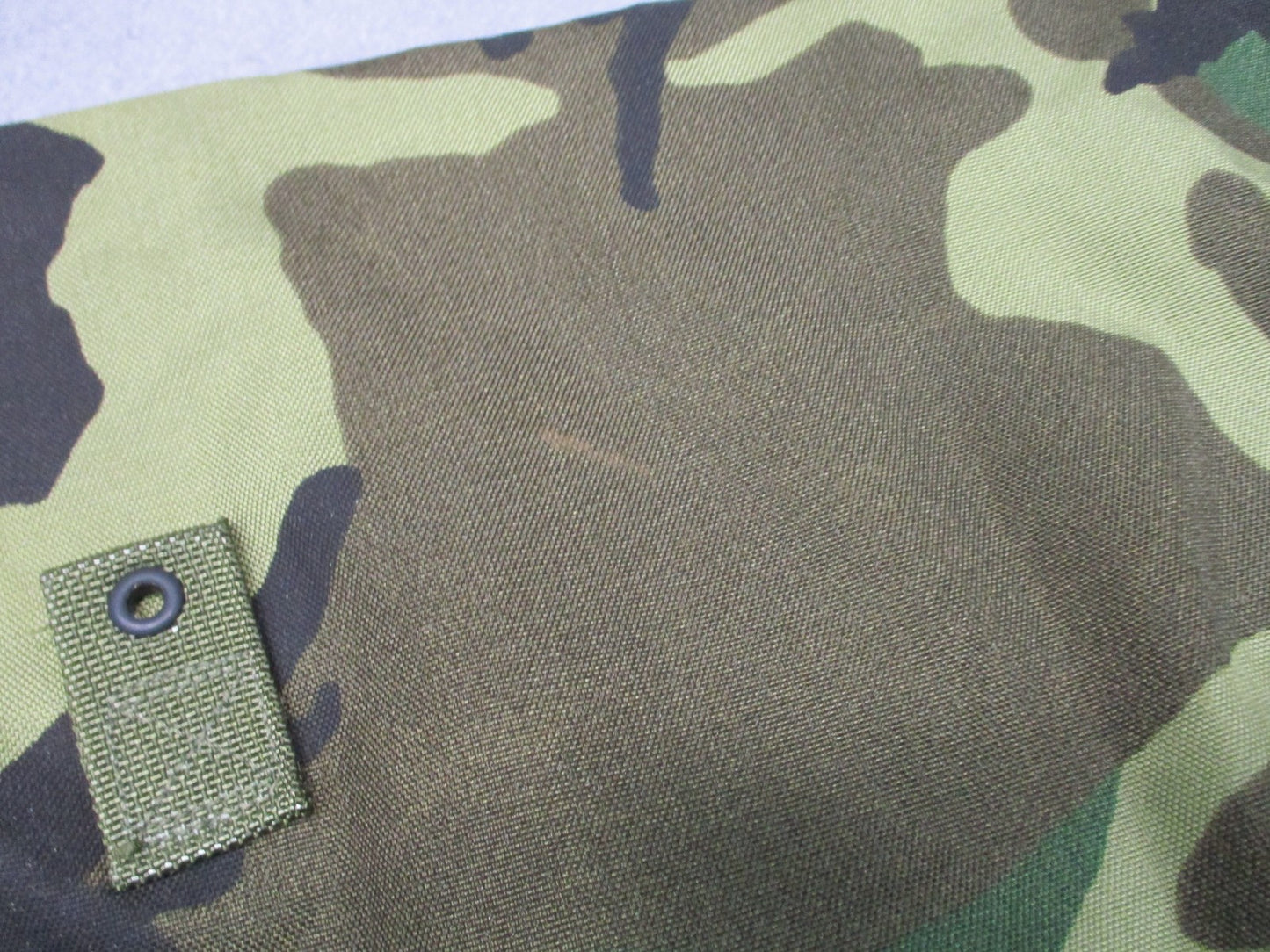 USGI SMALL WOODLAND CAMO BDU DUFFEL BAG STUFF SACK CARRYING ENSEMBLE PACK (USED)