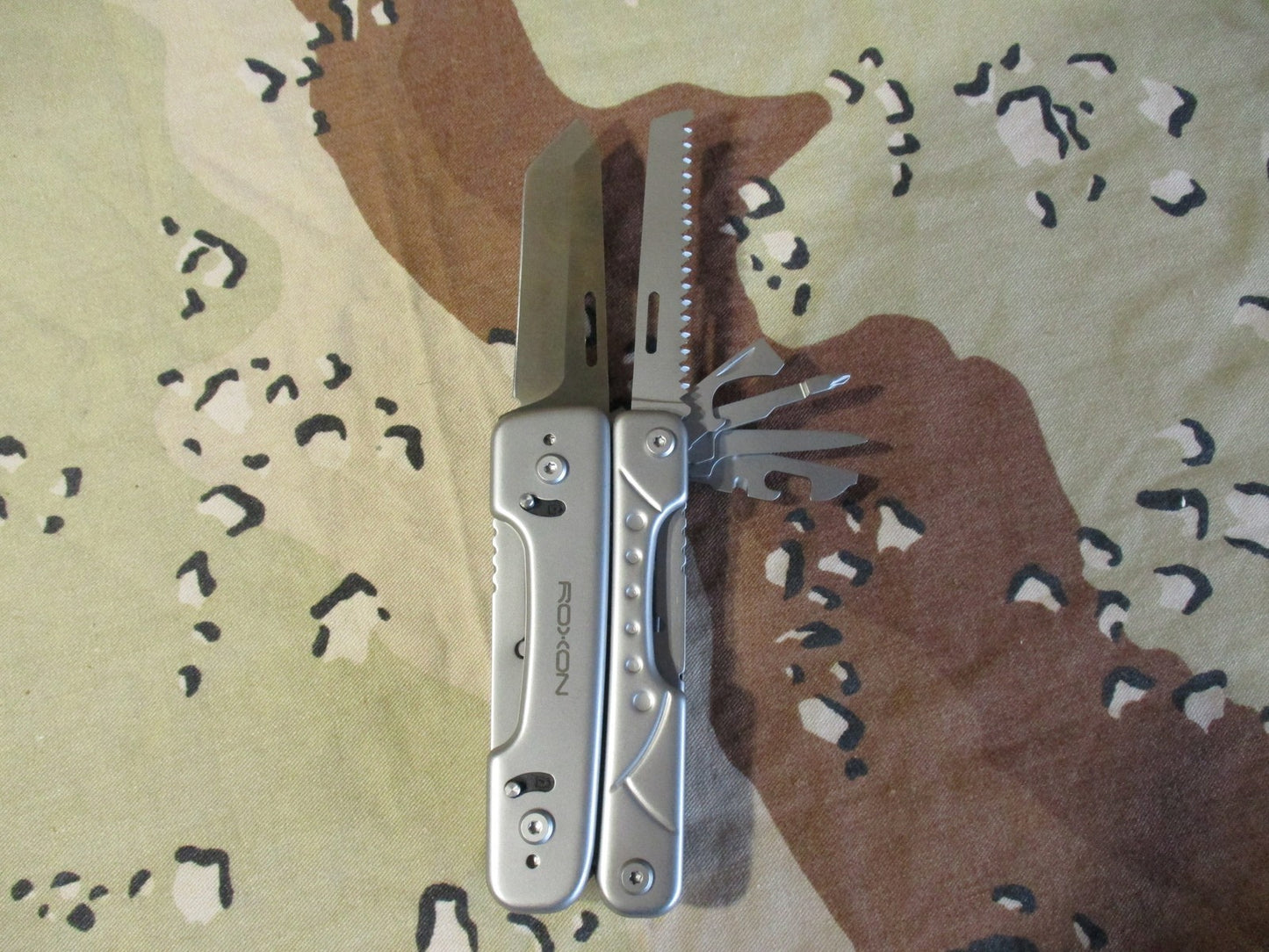 ROXON S802 Phantom 16-in-1 Multi-tool Pliers Knife Saw Wire Cutters New