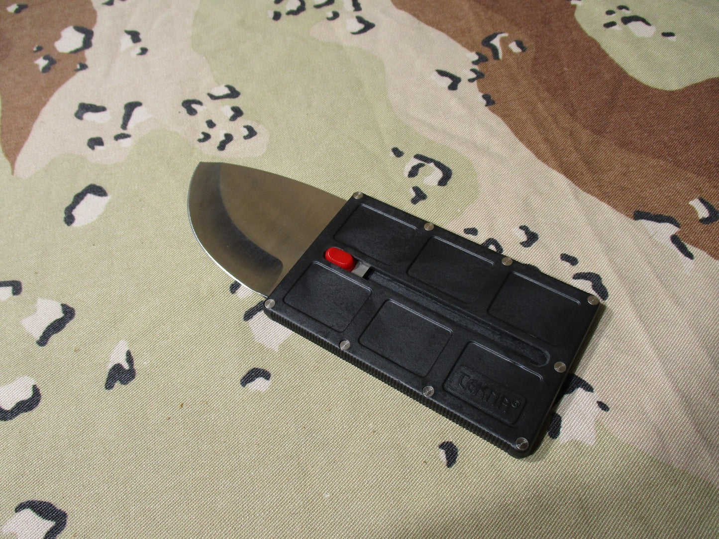 TEKNA KNIFE Credit Card Size Retractable Blade w/ Case