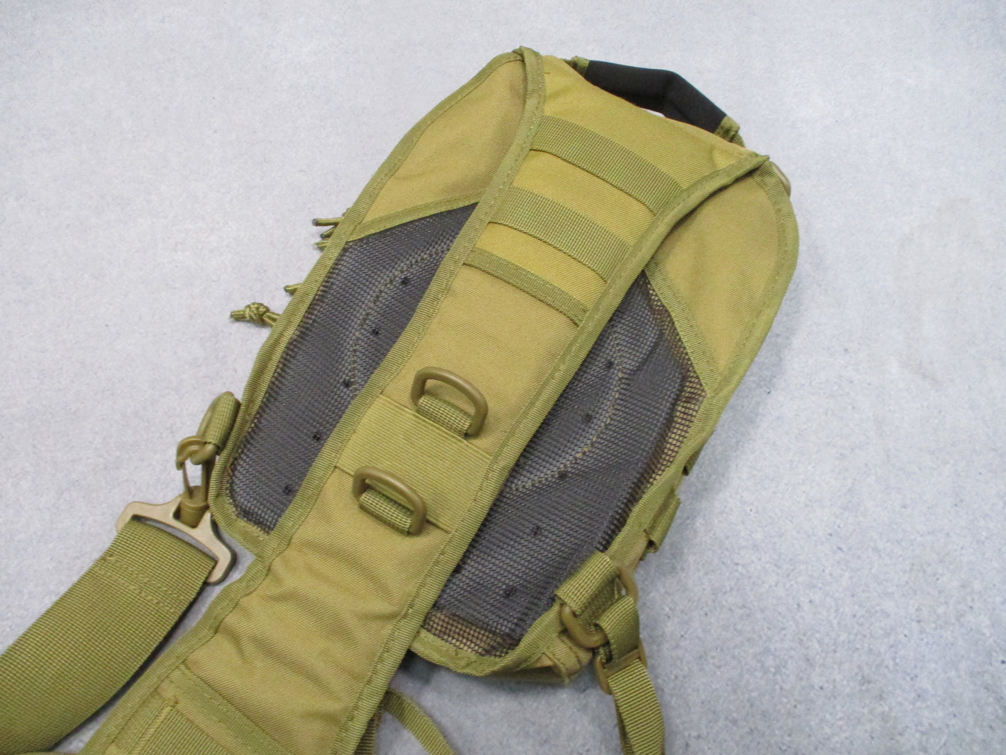NcSTAR Tactical Sling Pack MOLLE Bag Tan CVSUB3025T New with Tags
