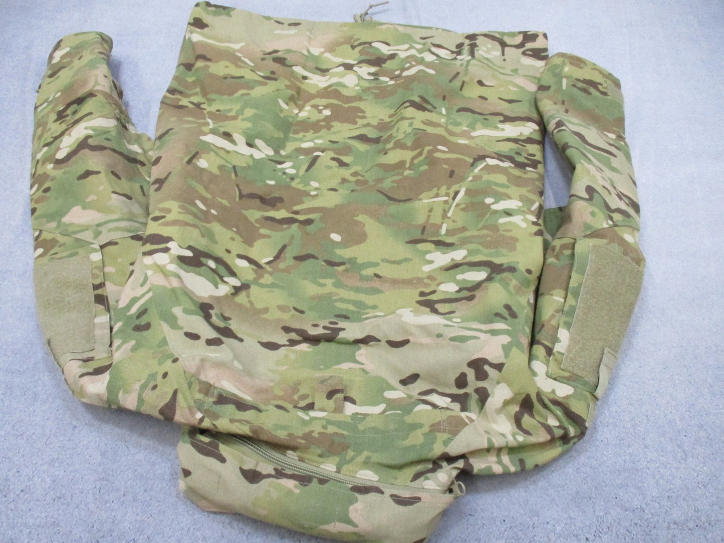USED ARMY OCP EWOL PARKA FLAME RESISTANT GORE-TEX MULTICAM JACKET MEDIUM/REGULAR