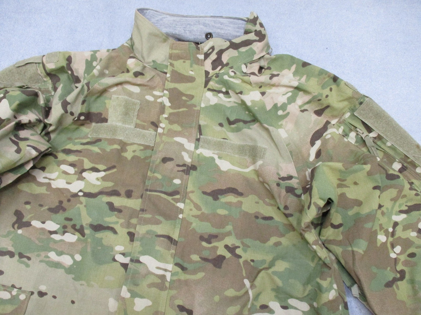 USED ARMY OCP EWOL PARKA FLAME RESISTANT GORE-TEX MULTICAM JACKET MEDIUM/REGULAR