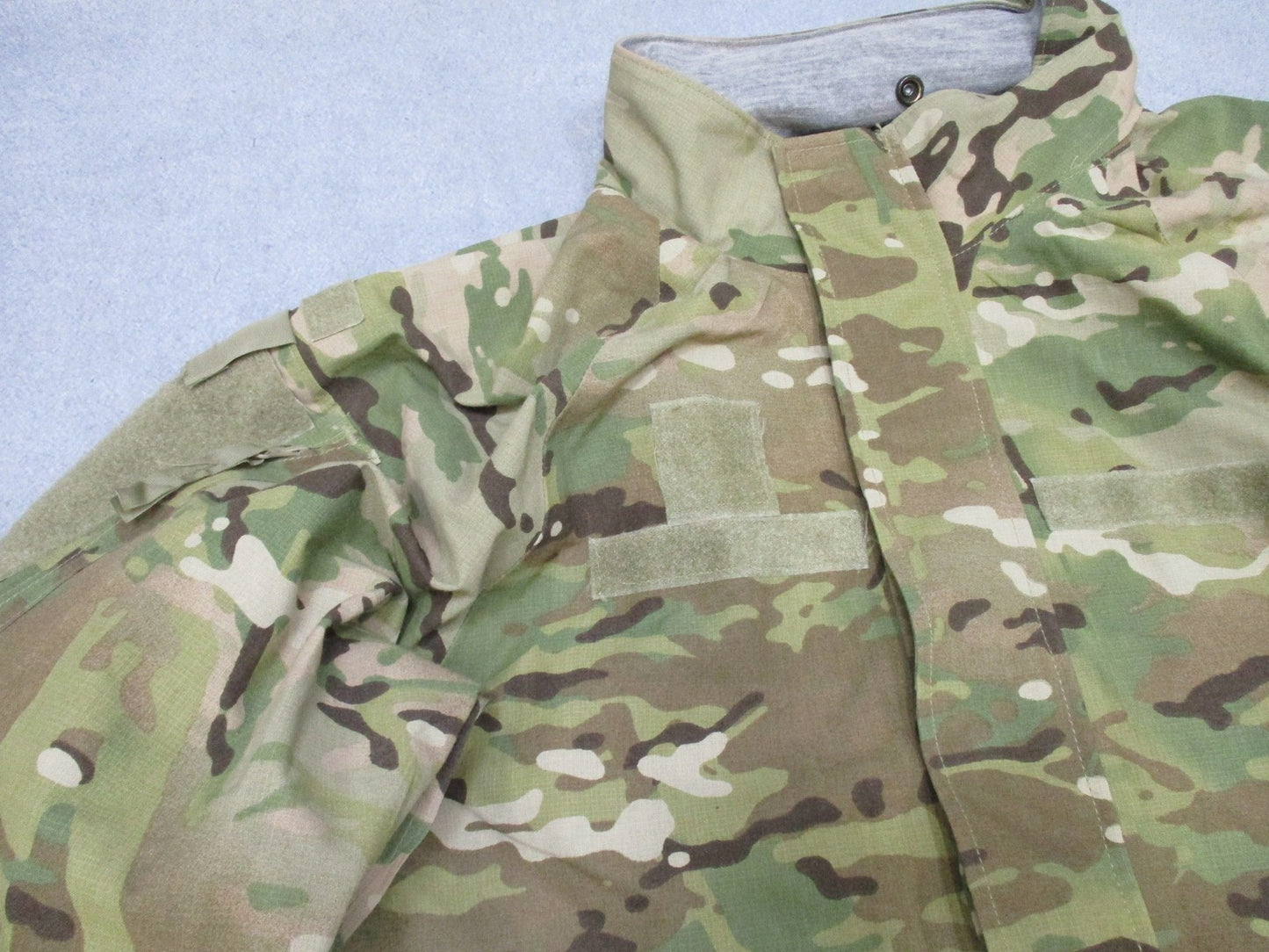 USED ARMY OCP EWOL PARKA FLAME RESISTANT GORE-TEX MULTICAM JACKET MEDIUM/REGULAR