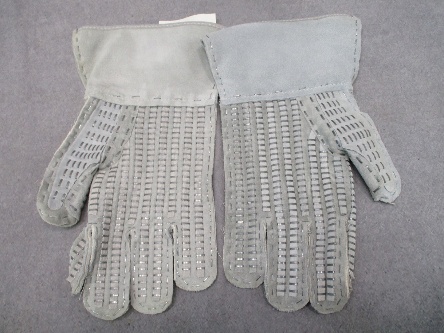MILITARY ISSUE CONCERTINA BARB WIRE RAZOR HANDLER LEATHER GLOVES HEAVY DUTY