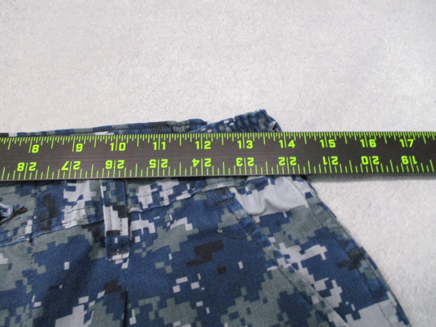 US Navy NWU Type I Digital Camo Working Trousers Small Short 8405-01-540-1356