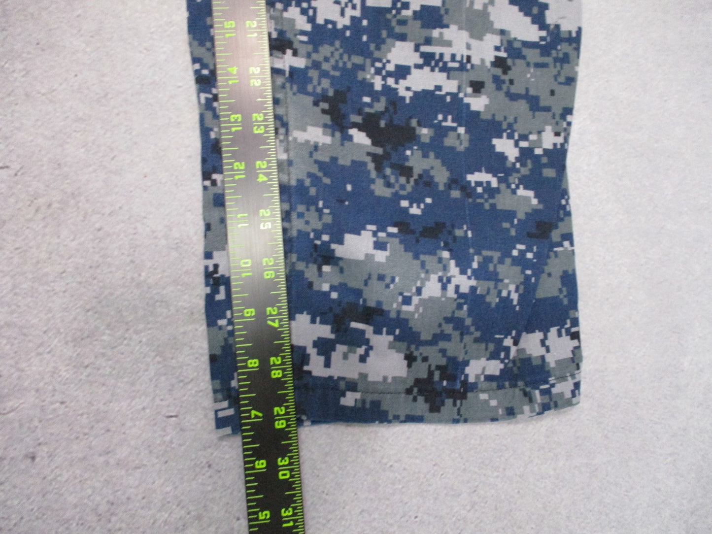 US Navy NWU Type I Digital Camo Working Trousers Small Short 8405-01-540-1356