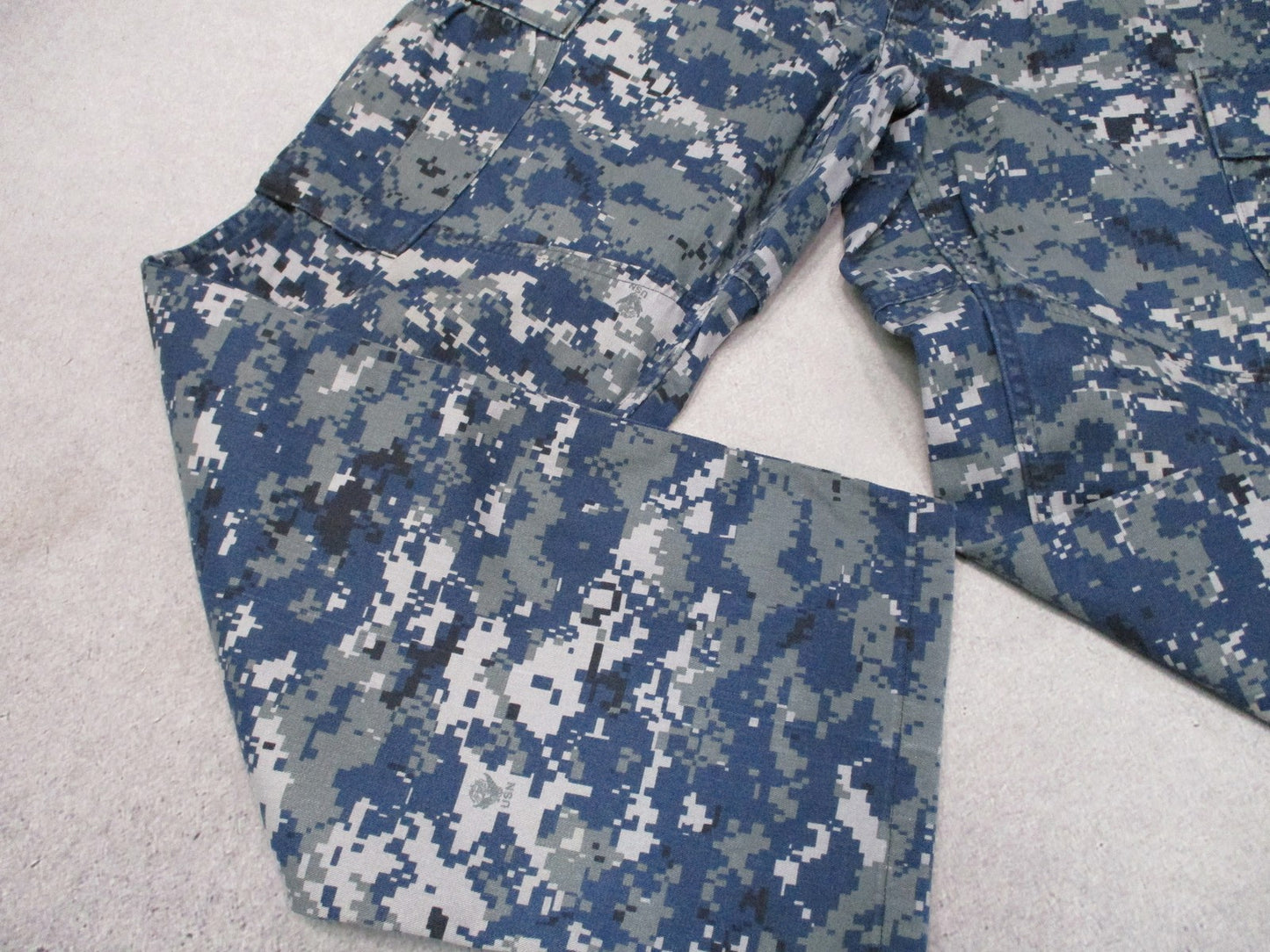 US Navy NWU Type I Digital Camo Working Trousers Small Short 8405-01-540-1356