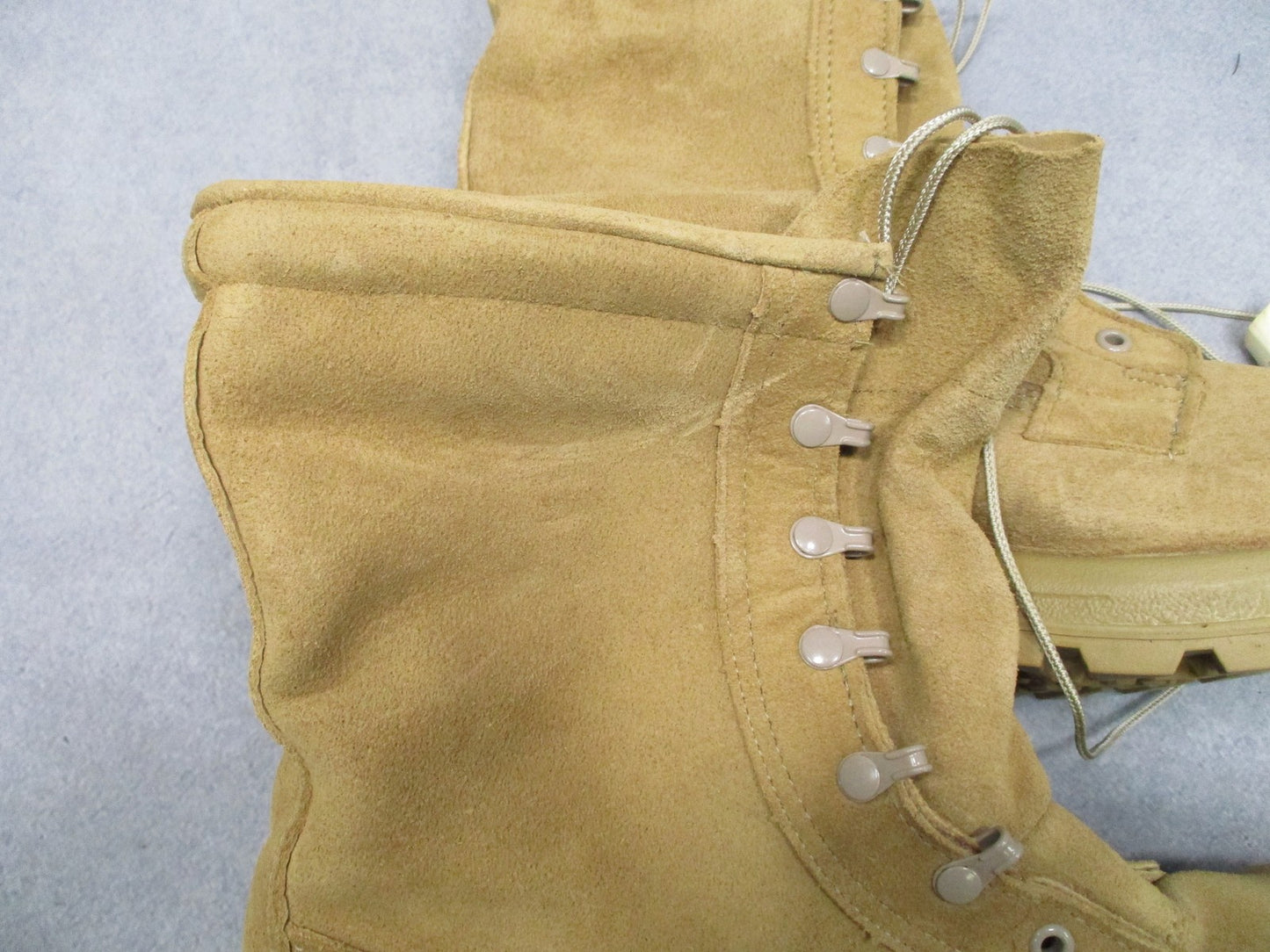 New Belleville ICWR GORE-TEX Military Boots Tan Suede Vibram Sole Men's 12.5 R