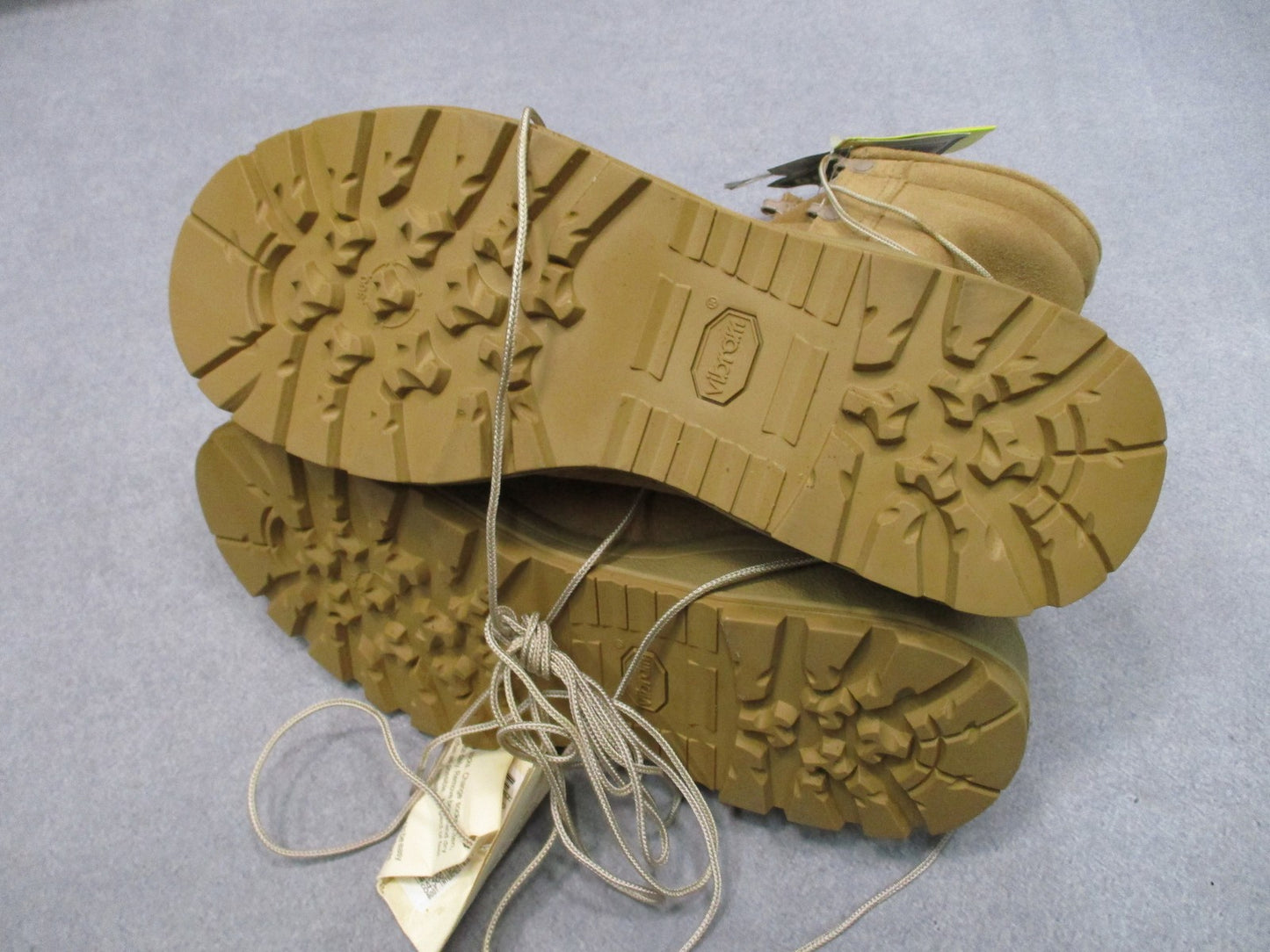 New Belleville ICWR GORE-TEX Military Boots Tan Suede Vibram Sole Men's 12.5 R