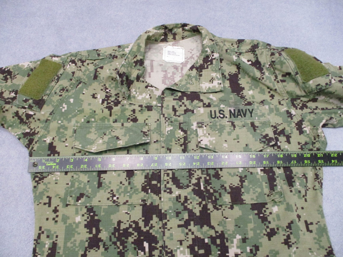 US Navy NWU Type III Blouse Small Long AOR2 Digital Camo NSN 8405-01-574-0291