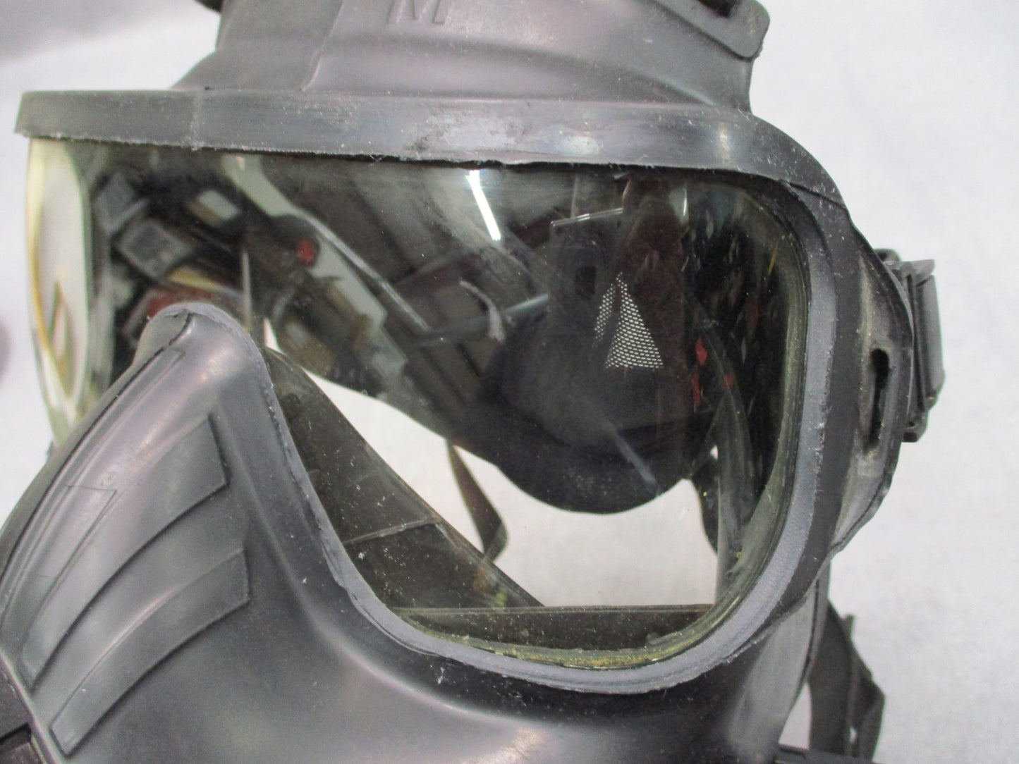 USGI Avon M50 JSGPM Gas Mask Medium CBRN Protective Mask Carrier Kit