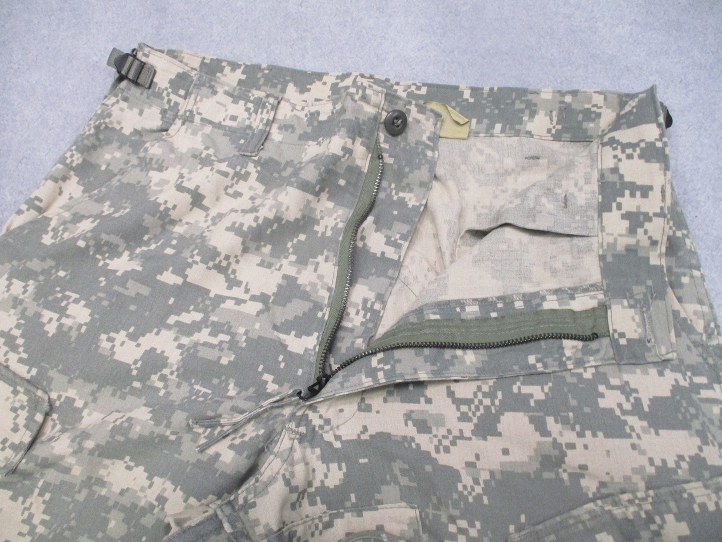 US Military A2CU Combat Trouser UCP Camo Flame Resistant Medium Regular Aircrew