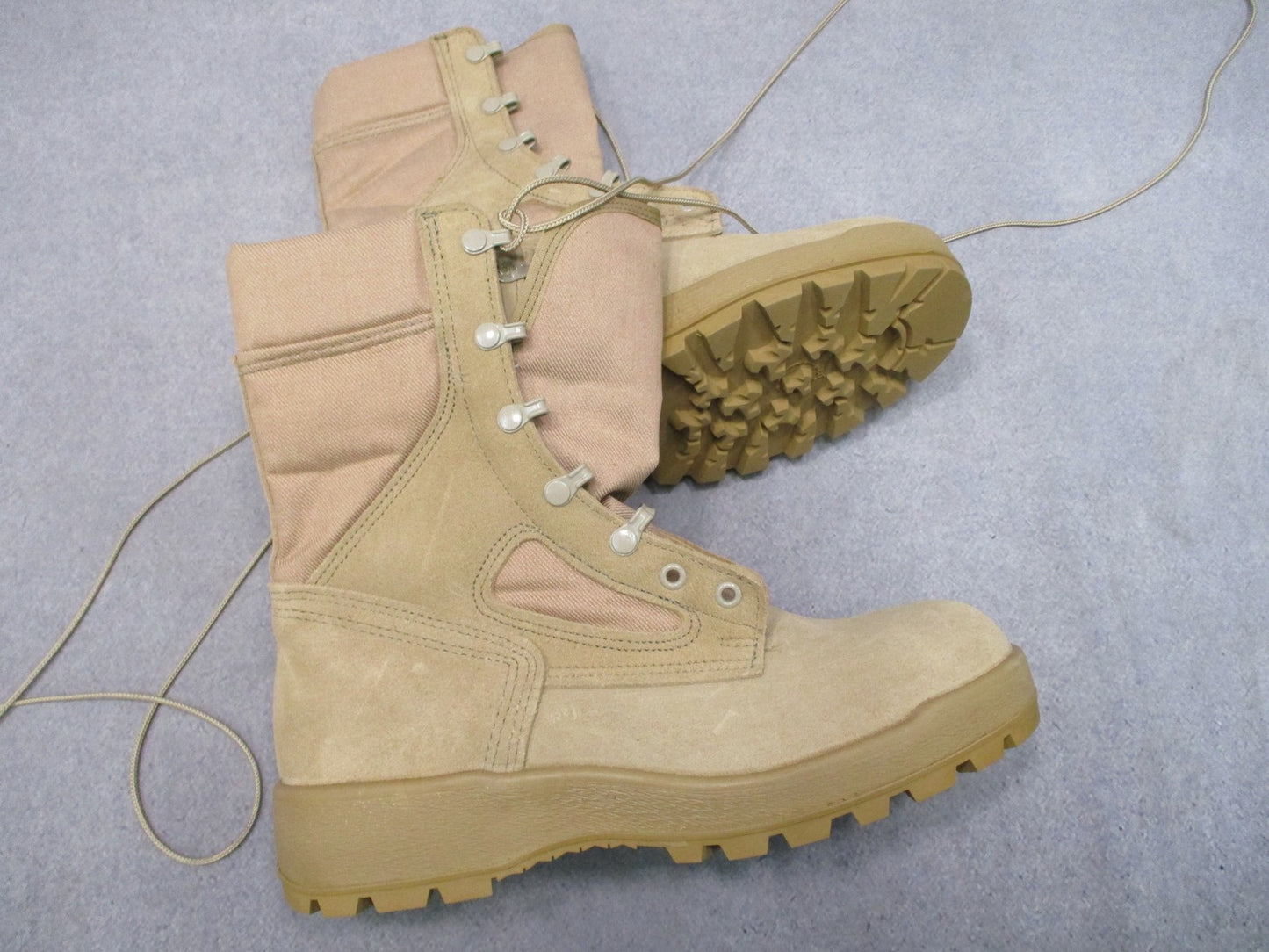 McRae US Army Flight Boots Hot Weather Tan Suede Vibram Size 8.5W Combat Boot