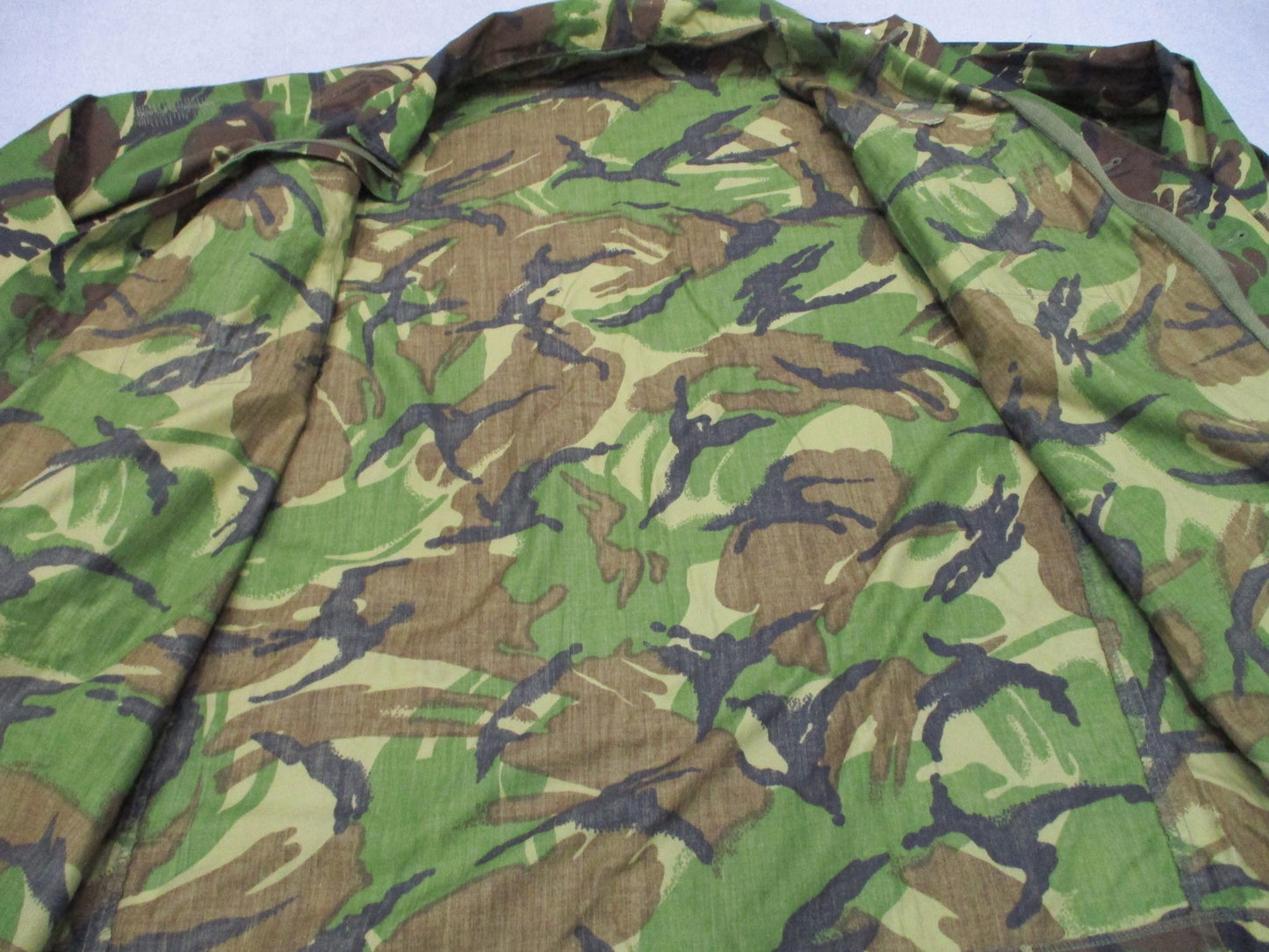 British Army DPM Combat Jacket Large Long Woodland Camo Field Shirt 8090/0515