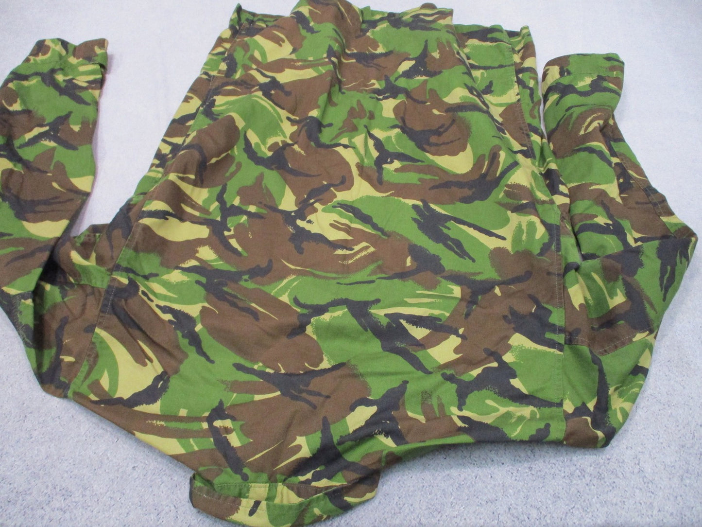 British Army DPM Combat Jacket Large Long Woodland Camo Field Shirt 8090/0515