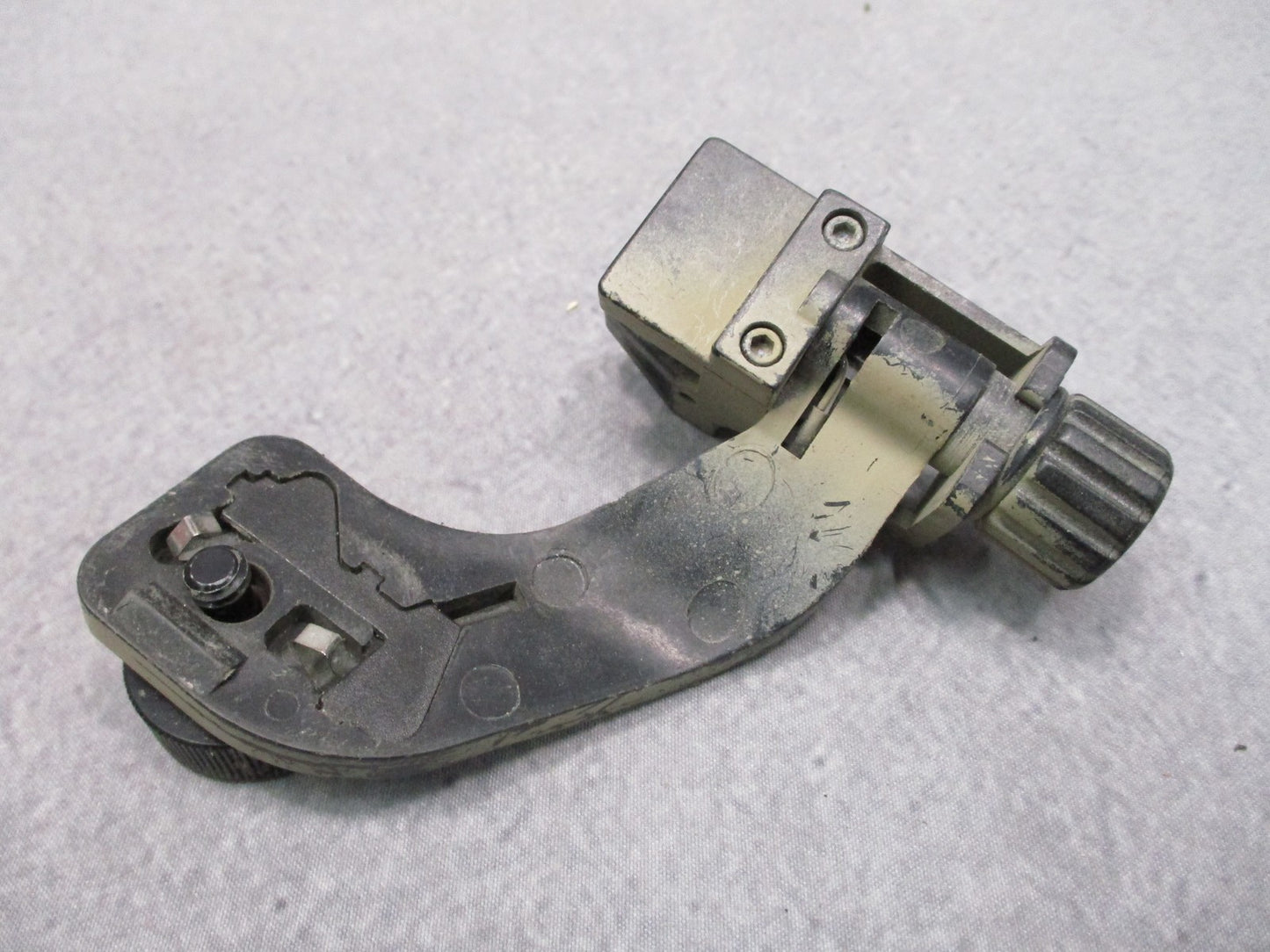 MILITARY NVG SWING J ARM BRACKET NIGHT VISION PVS-14 FOR RHINO MOUNT