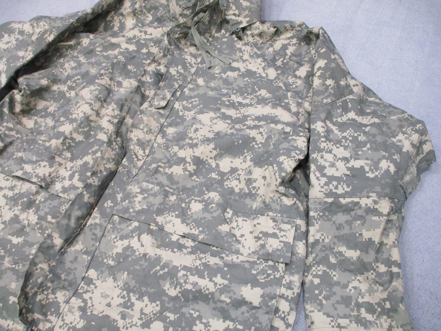 US Military ECWCS Gen II Gore-Tex Parka UCP Digital Camo Size XXL-Regular