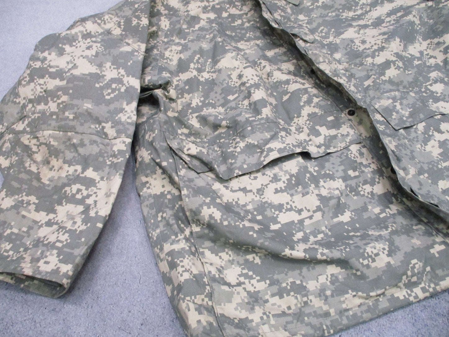 US Military ECWCS Gen II Gore-Tex Parka UCP Digital Camo Size XXL-Regular
