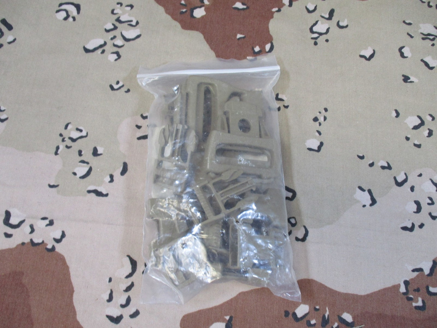 US Military MOLLE II Repair Kit Buckles & Sliders Tan 499 NSN 8465-01-465-2080
