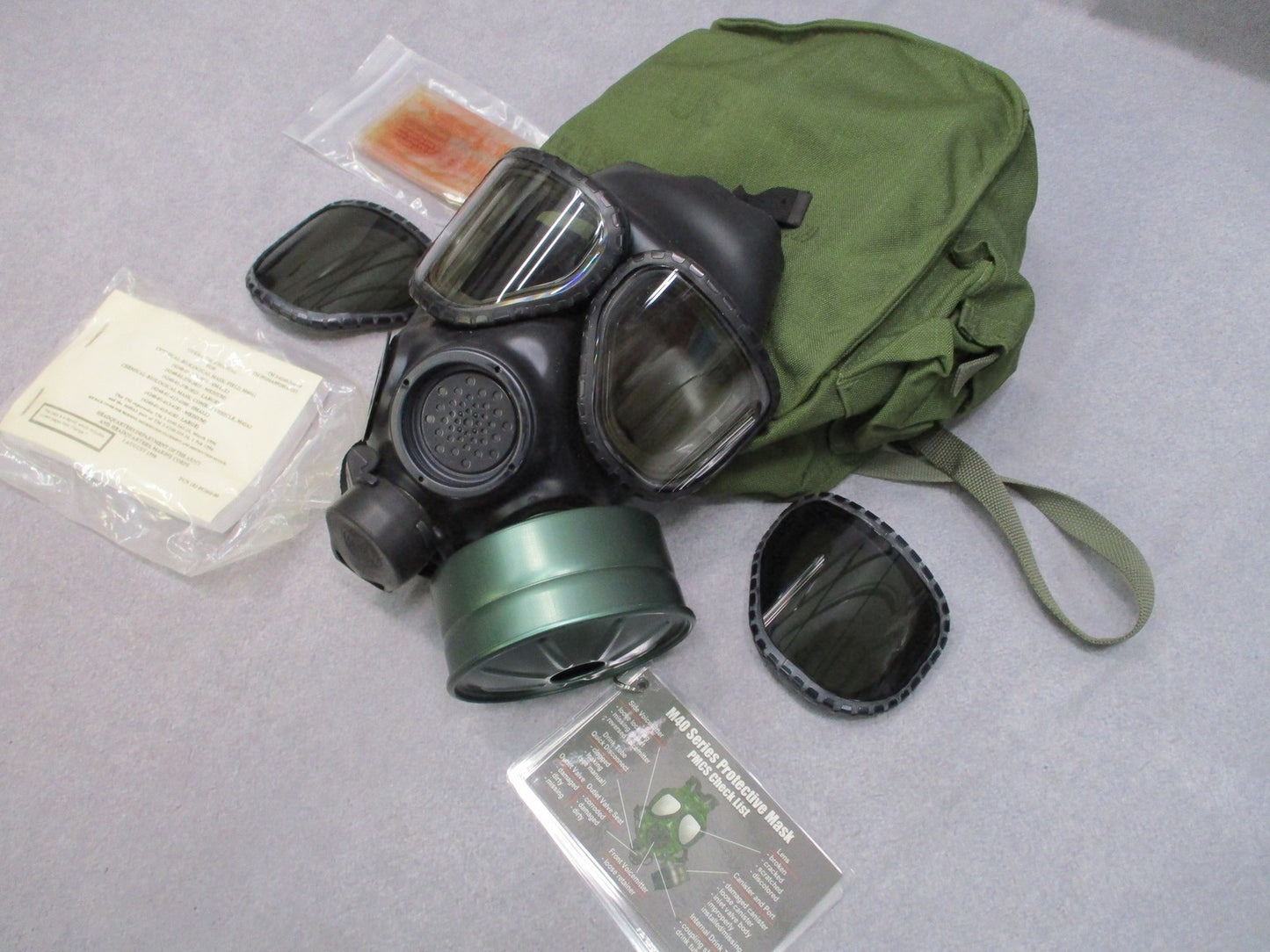 USGI M40 Protective Gas Mask MSA Large Kit Bag Tinted Outserts Military Surplus