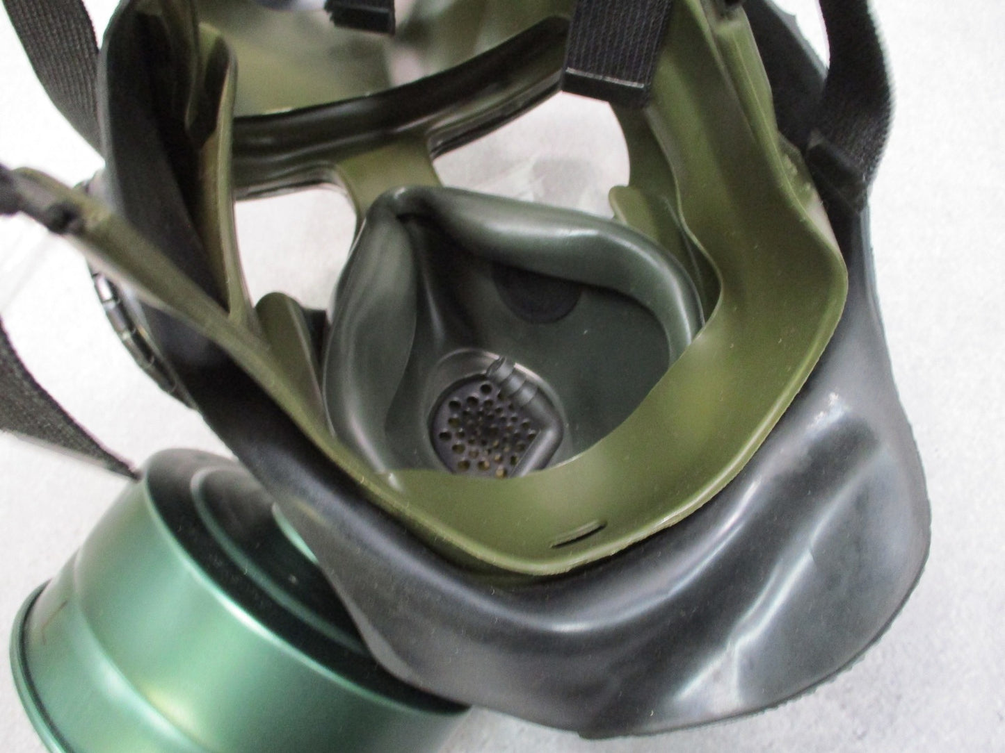 USGI M40 Protective Gas Mask MSA Large Kit Bag Tinted Outserts Military Surplus