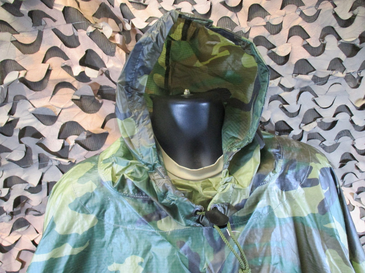US Military Woodland Camo Wet Weather Poncho Rain Gear Ground Sheet USGI Surplus