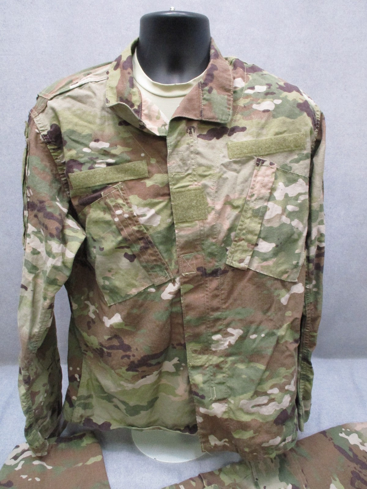 USGI OCP Scorpion W2 ACU Uniform Set FR Medium Regular MR