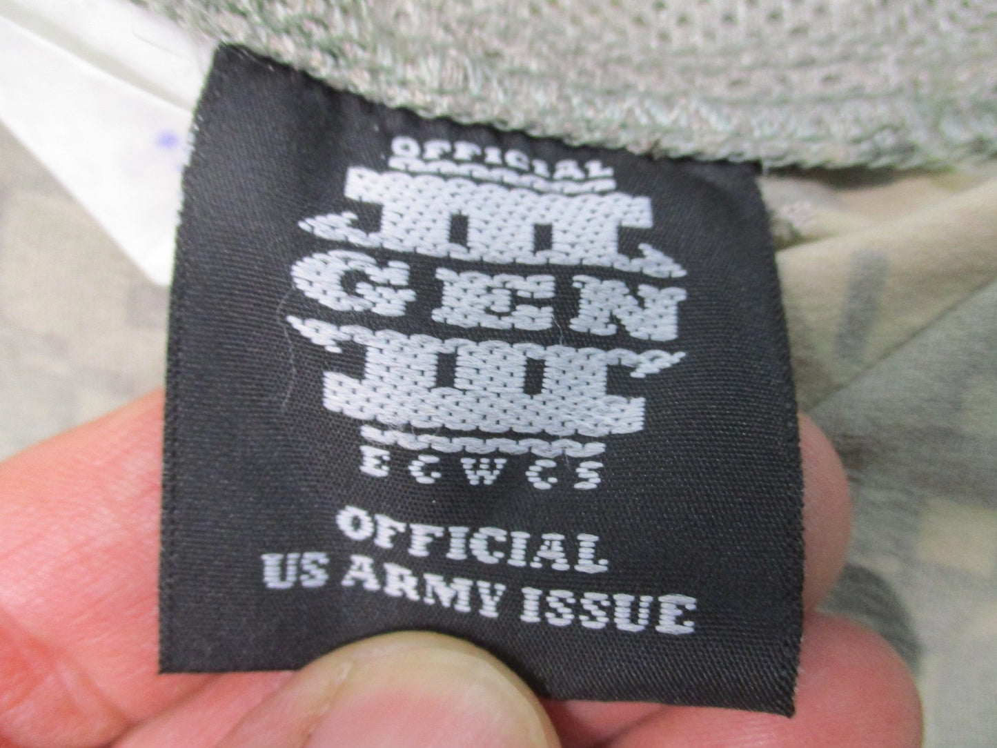US Army Gen III ECWCS Soft Shell Jacket UCP Digital Camo Large Regular Military