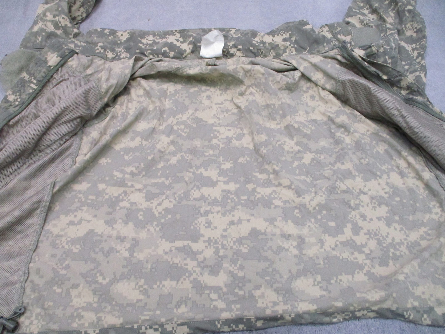 US Army Gen III ECWCS Soft Shell Jacket UCP Digital Camo Large Regular Military