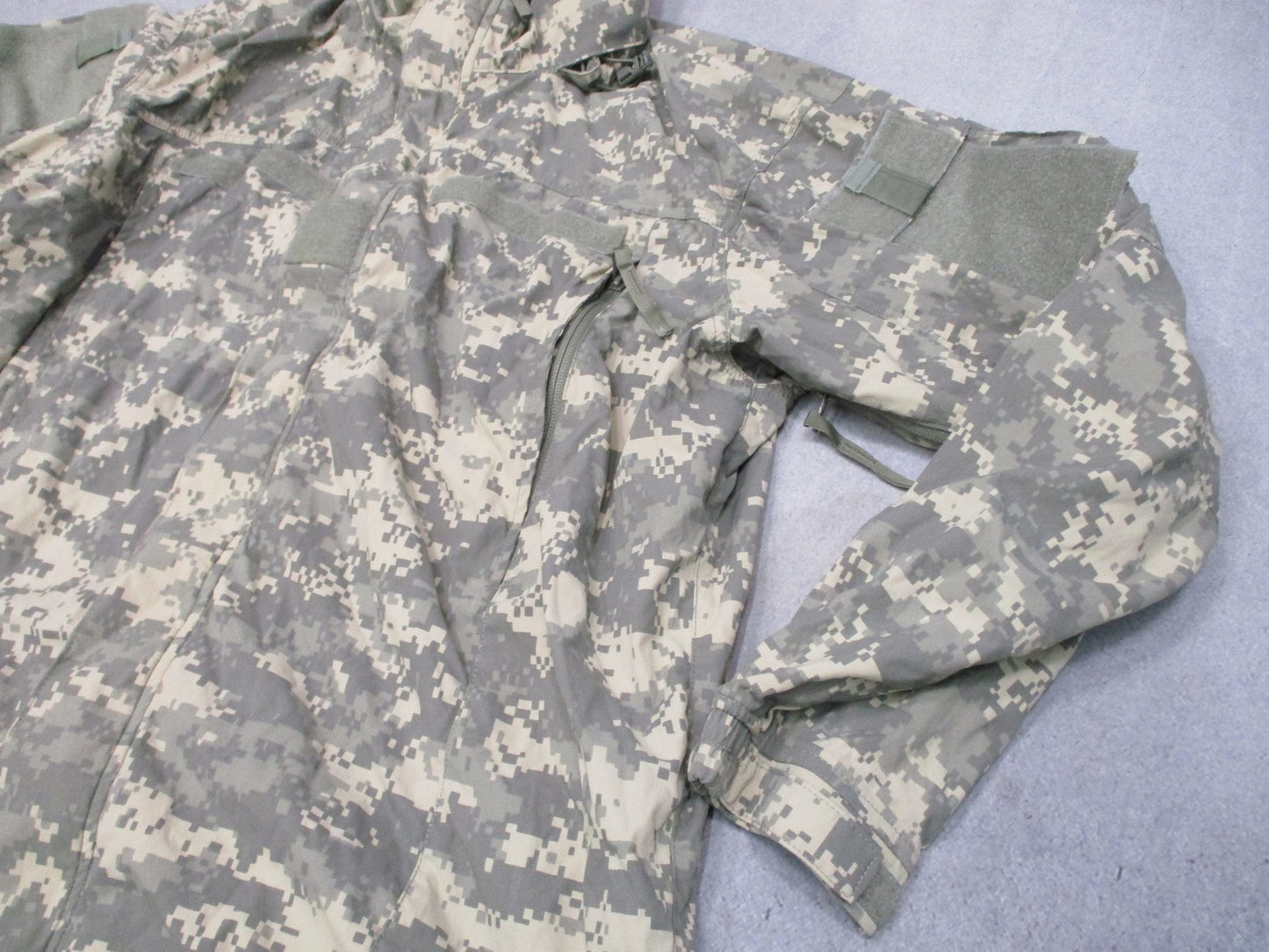 US Army Gen III ECWCS Soft Shell Jacket UCP Digital Camo Large Regular Military